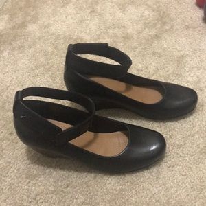 Black wedge Clark’s